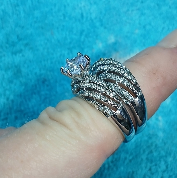 Silvertone cubic zirconia engagement wedding set new size 7 - Picture 3 of 4
